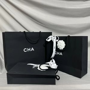 2023New Classic Luxury Design Original Clothing Shoes Paper Bag Good Quality Packaging白と黒のオレンジパッケージ女の子の女性のための良い贈り物