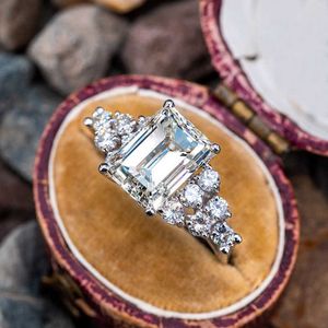 バンドリングHuitan Rectangle Cut Cubic Zirconia Rings Luxury Trendy Wedding Accessories for Women Proposal Engagement Bands Jewelry 2023 New Z0509