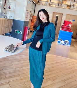 Work Dresses SELLING Miyake Fold Fashion Word Long Sleeve O-neck Coat Solid Straight Skirt Two-piece Suit IN STOCK