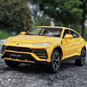 Diecast Model 1 24 Urus SUV Alloy Sports Car Model Diecasts Metal off-road fordon bilmodell simulering ljudljus samling barn leksaker gåva 230509