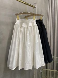 Skirts Three-dimensional Peng Skirt Fabric Texture Is Great Large Silhouette Strength Feeling Black And White Two Colors