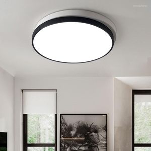 مصابيح السقف الحديثة دائرة مستديرة الأنيقة مزدوجة الطبقات الفقرة أكريليك الفقرة السود/أبيض الظل LED ضوء لغرفة المعيشة
