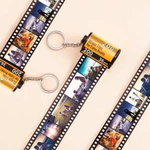 Keychains Lanyards 5 10 15 20 PO FILM Roll Keychain Par Gifts DIY Textalbum Cover Keyrings Custom Commemorative Valentine's Day Gift 230508