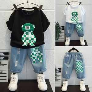 セットスーツティーンエイジャーのためのソムニーの服の男の子の女の子のコットンTシャツとデニムショーツセット子供S漫画ベアトラックスーツハットラウンジウェア230508