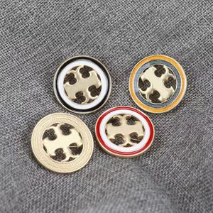 Designer -Broschen für Frauen Männer Stifte Broschen juwerly Broschen Luxusmarke Brosche Retro Gold Charming G Pin für Anzugskleider Accessoires Accessoires