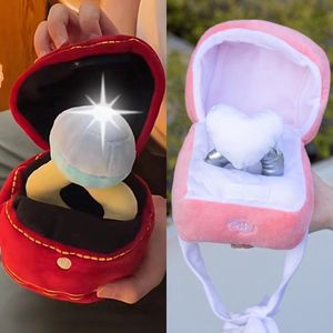 Toys Ins Couple Ring Box Plush Toy Love Diamond Ring Case Pet Chew Toy Bite Sounds Propose Wedding Girl Gift Stuffed Vocal Kids Toy