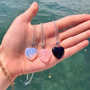 Pendant Necklaces New Elegant Natural Rose Quartz Crystal Peach Heart Stone Chain Necklace for Women Girls Friends Birthday Party Gifts Y23