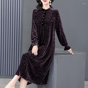 Casual Dresses Autumn Winter Floral Velvet Thick Warm Midi Dress Korean Vintage Långärmad Kvinnor Elegant Bodycon Party Robe