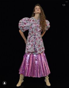 Arbetsklänningar Korea Metallic Jacquard Brocade Puffy Twisted Belt Mini Dress Suit Rose Brodery Asymmetric Party Gown Boxy Crop Blazer Set