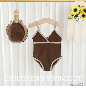 Tvådelar Baby Girl Sling SwimeWear Summer New Solid Coffee One Piece Baddräkt med hatt för barn ärmlösa barnkläder flickor