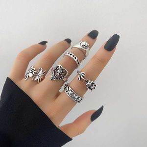 Полоса кольца Hiphop Vintage Silver Color Angel Wings Rings для женщин для женщин панк -сердце бабочка Boho Knuckle Sets Sets Trend Jewelry Z0509