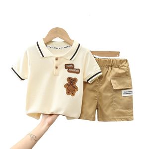 Completi Abiti Estivi Set di abbigliamento per neonato Moda Orso Ricamo T-shirt a maniche corte Pantaloncini Bambini 2 pezzi Completo 1 5Y Ragazza Set sportivo per bambini 230508