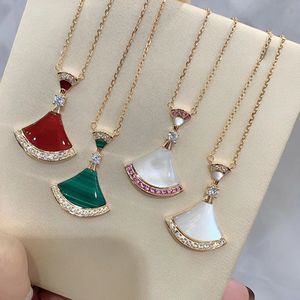 New brand designer necklace for women fashionable and charming fan shaped 18k gold pendant necklace high-quality titanium steel luxury jewelry