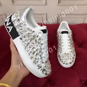 Heta klassiska designer casual skor för män kvinnor mode sport sneakers tränare utomhus