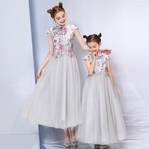 Flickaklänningar Caustom gjorde kinesisk stil Stand Collar Dress Children Girls Party
