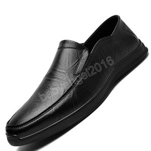 Men's Business Casual Shoes Leather Breathable Men Loafers Luxury Designer Moccasins Slip on Men Leisure Shoes Chaussure homme