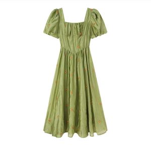 2023 Verão Novo estilo Celebridade elegante de deusa de alta qualidade estilo Slim Fit Green Fragmented Flor Women's Dress