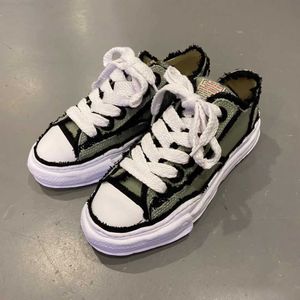 CO Branded Mmy Auflösungsschuhe Designer Casual Schuhe Maison Mihara Yasuhiro Grüne Dicke Soled Liebhaber Daddy Sports Casual Board Schuhe