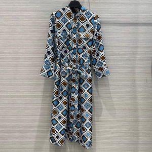 Casual Kleider Retro Elegan Seide Geometrische Druck Muster Midi Kleid Für Frauen Hohe Qualität Drei Viertel Hülse Krawatte Taille 2023