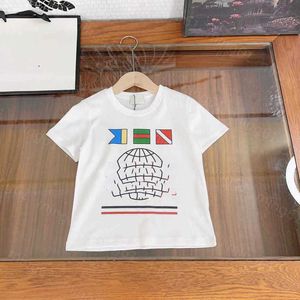 23ss barntröja Vit kortärmad småbarnströja barndesigner t-shirt pojkar flickor Rund hals Ren bomull jord Nationell flagga brev logotyp tryck t-shirt barnkläder a1