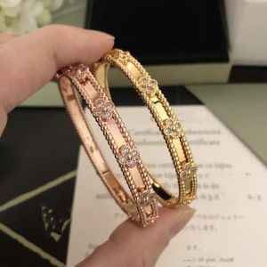 Brand Designer Bangle Bracelet for Women Gold Plated Full Crystal Four Leaf Perlee Sweet Clover Flower Cuff Valentine Party Gift with Box