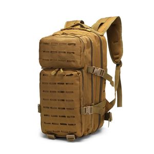 Backpacking Packs 30L herrarnas militära taktiska ryggsäck Vattentäta stora kapacitetspåsar utomhus sport vandring camping jakt vandring män ryggsäckar p230510