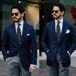 Erkekler Suits Erkekler Takım 2 Parça Donanma Pinstripes Blazer Gri Pantolon Smokin Tek Göğüslü İnce yumuşak İş Modern Düğün Damat