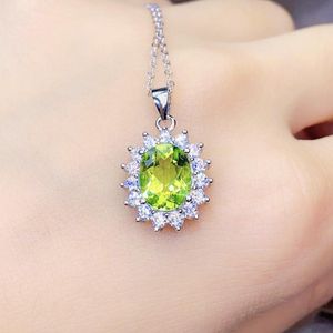 Locchi Naturale Verde Verde Verde per peridot Ciondolo 7 9mm 2ct gemma 925 gioielli fine in argento sterling J213265