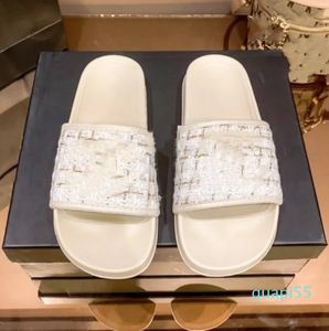 Tasarımcı Kadın Altın Edge Sandal Düz Örgü Slipper Seksi Moda Kalın Yaz Topuk Terlik Slaytlar Flip Flops Kadınlar Günlük İşe Gaziye Sandalet Boyutu 35-40