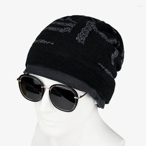 Berets Hat Man Winter Korean Fashion Woolen Men Knitting Warm Cover Youth Ear Head Cap Protection