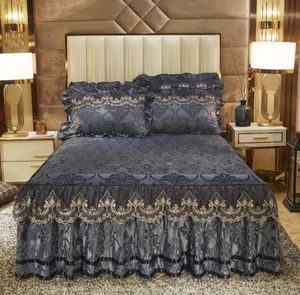 Saia da cama Europa de cama de cama de cama de cama travesseiros de camisa conjuntos de veludo cinza grossa de renda quente lençóis colchão capa de colchão rei queen size 230510
