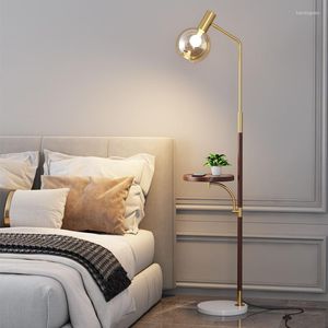 Golvlampor American Vintage trådlös laddningsfunktion LED -lampa vardagsrum soffa sida stående hyllrum sovrum sängljus