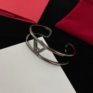 Pulseira de carta feminina da moda e elegante com design especial para presentes de festa de jóias