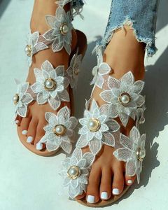 Sandalet Yaz Kadınlar Sandalet Mikrofiber Beyaz Çiçek İnci Düz Topuklu Yüzük Ayak Ayak Tepe Retro Raso Plaj Açık Kadın Bayanlar Ayakkabı 2020 AA230509