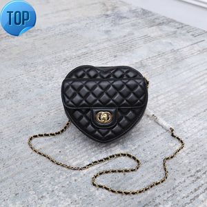 Yaz 2023 Kanal Mini Tasarımcı Çanta CC Kalp Çantası Lüks Omuz Eller Cüzdan Cüzdan Crossbody Zincirleri Fermuar Kalp Şekli Moda Küçük Ve Kullanışlı