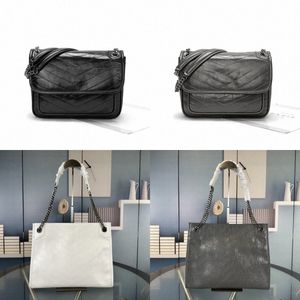 Designer chain shoulder bags crossbody shopping bag totes Oil Wax Leather handbag women tote bag hobos purses v7hg#