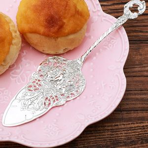 Royal Embossment Pizza Dessert Shovel Hollow Out Long Handle Cake Knife Server Dinnerware Cake Tools LX5590