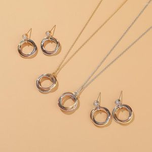 Orecchini di collana set 2023 Fashion Classical Women's 2 PCs 3 Metal Design Design Accessorio per le donne