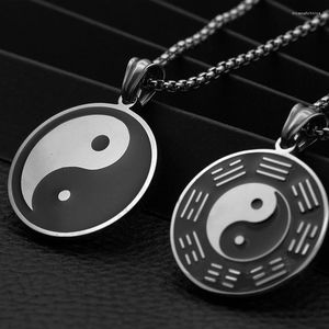 Collane con ciondolo Catene Collana da uomo Gossip Yin Yang Illustrazione Triangolo Temperamento Semplice Donna Cuori rossi Gioielli sul collo