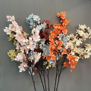 Flores decorativas Romântulas japonesas Sakura Fake Bouquet Bouquet Artificial Blossom Pograph Background Wedding Home Party Decoration