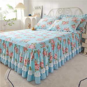 Gonna letto Principessa coreana Copriletto Gonna letto Federe 100% cotone Fiori blu Stampa Volant Pizzo Biancheria da letto Coprimaterasso Tessili per la casa 230510