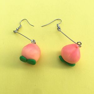 Funny Resin Earrings Creative 3D Simulated Peach Cherry Strawberry Fruit And Vegetable Dangle Earrings for Girl Holiday Jewelry Gift