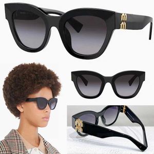 Gafas de sol Miu Glimpse 01YS Diseñador de moda para mujer Gafas de sol de ojo de gato con marco negro Gradiente Gris humo Lentes dama Ocio Gafas de sol al aire libre 01YS