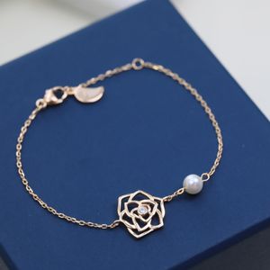 Hollow Camellia Rose Pearl Bileklik Diamond 925 Sterlling Gümüş Malzeme Elektrumanlı 18K Gül Altın Fransız Yüksek Güzellik Değer