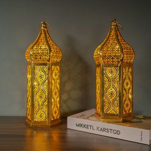 Decorazione per feste Lanterna a LED in metallo Luce Eid Mubarak Notte per la casa Islam Ramadan musulmano Ornamenti Matrimonio Compleanno 230510