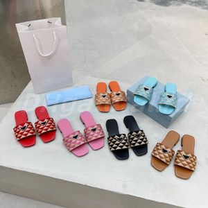 Leather slide designer woman Saffiano luxury sleek leather Embroidered fabric Enameled men sandal metal triangle Metal slipper Chain Ladies Casual shoes