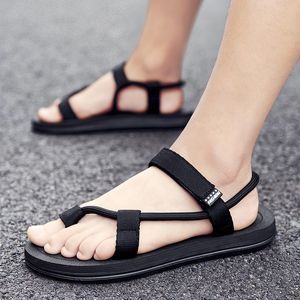 Sandálias de verão masculino masculino sandálmanos ao ar livre sapatos confortáveis chinelos de chinelos em apartamentos abertos esportes esportivos 230509