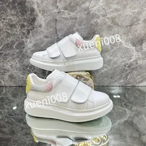 NOWOŚĆ MĘŻCZYZN KOBIETA BUTY Casual Designer Women HEKTRONE KONTRY-UP Sneaker Modna Moda Bieganie Listy Letery Woman Buty Flat Printed Gym Sneakers2023