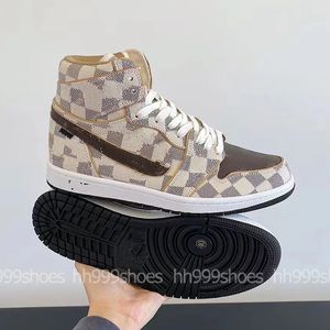 Herrenschuhe, Sneakers, Oversize-Sneaker, Co-Branding, Presbyterium Vamp, atmungsaktives Mesh-Gewebe, Innensohle aus Gummi, Freizeitschuhe für Herren