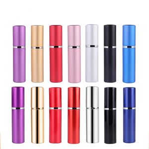 Muitas cores 5cc garrafa de perfume de alumínio liso 5 ml Recarregável Atomizador de perfume Garrancas de fragrâncias Garrane de vidro Garrane de vidro Óleo essencial